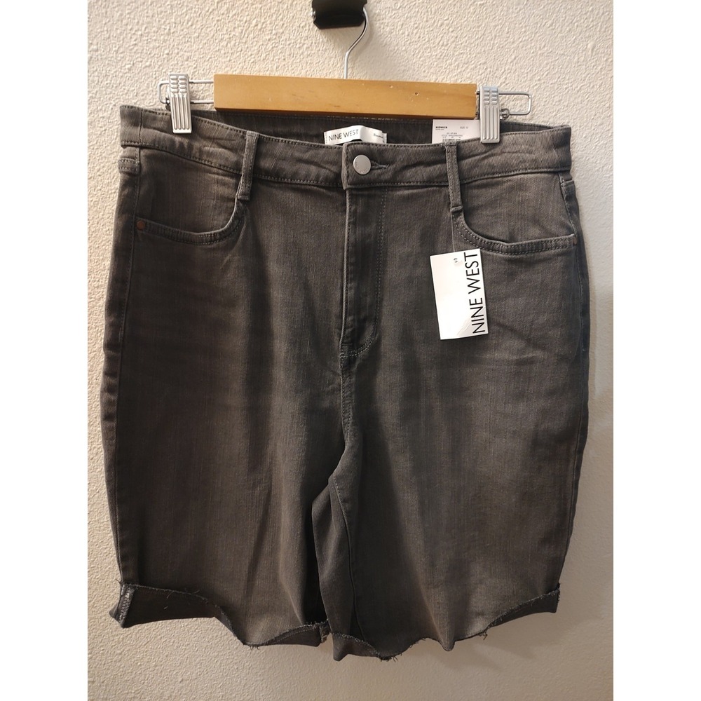 Women's Nine West High-Waisted Black Denim Bermuda Shorts-Size 10 New with tags